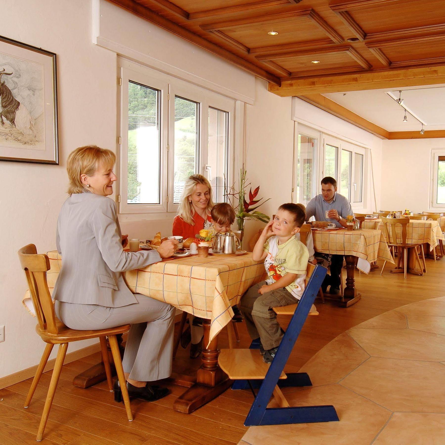 Hotel Viktoria-Leukerbad-Therme Екстер'єр фото
